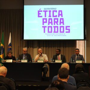 Seminário promovido pelo CREA-RJ proporciona troca experiências sobre princípios éticos e profissionais