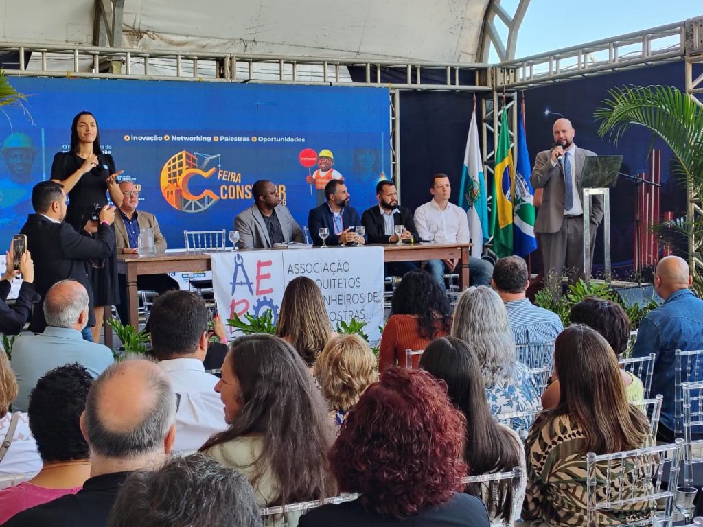 Parceria entre CREA-RJ e AERO contribui para sucesso da Feira Construir em Rio das Ostras