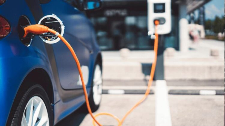 Nota Técnica do Confea determina que engenheiros eletricistas sejam responsáveis técnicos pela instalação de carregadores de veículos elétricos