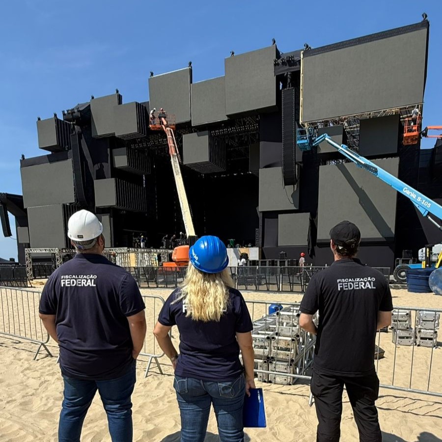 Fiscalização do Crea-RJ presente no Réveillon de Copacabana